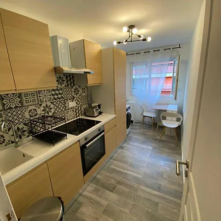 Apartament La Perle De Juan Train Station 400m Away 9 Min Walk *